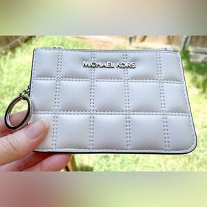 Michael Kors NWT White Quilted Card Holder Leather Wallet Keychain & ID Slot